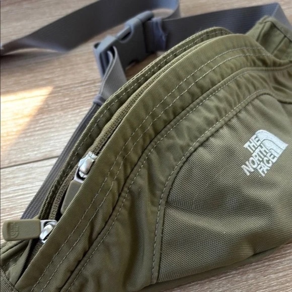 The North Face Olive Waist Bag - Picture 6 of 11